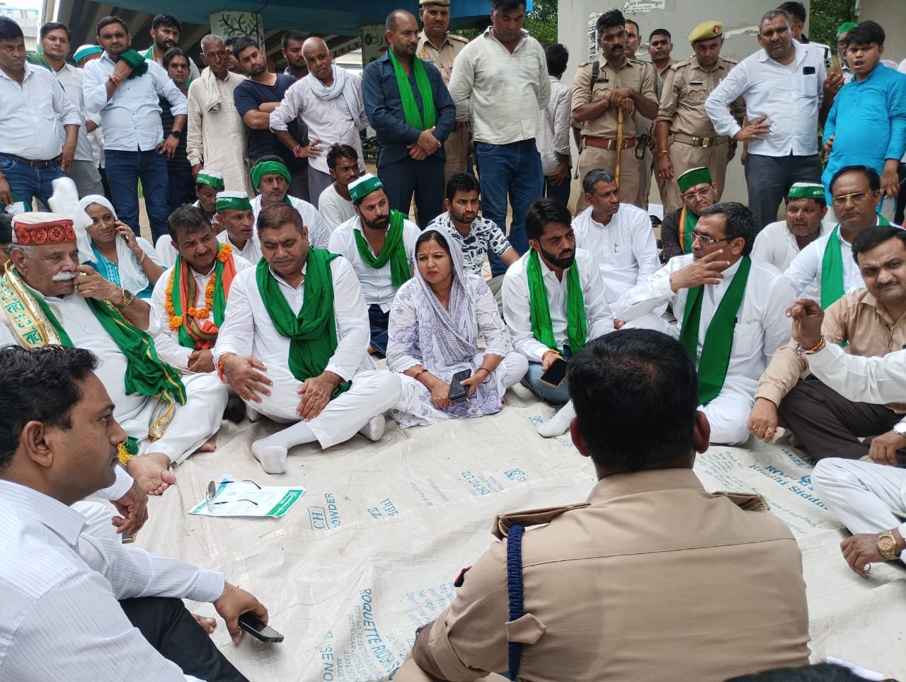ग्रेटर नोएडा में भारतीय किसान यूनियन (भानु) की महापंचायत