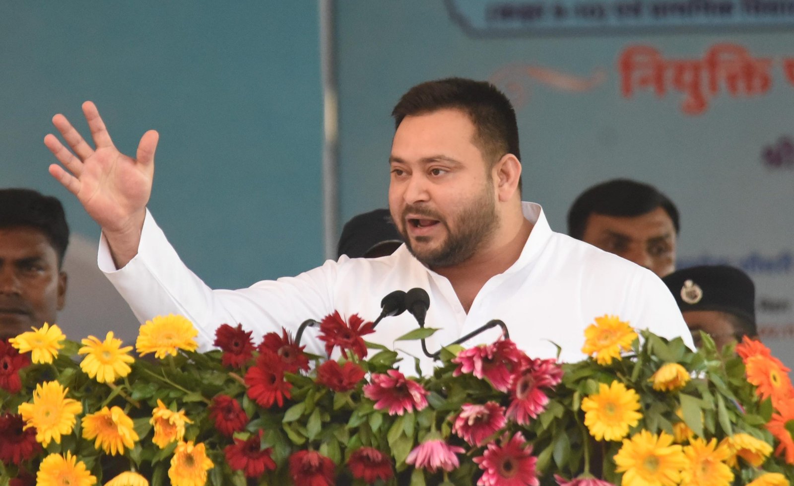 Tejashwi Yadav को CM चेहरा बनाने में कांग्रेस की हिचक