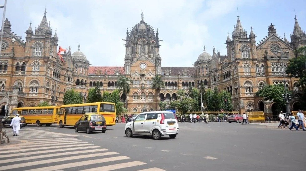 मुंबई में दहशत का संदेश