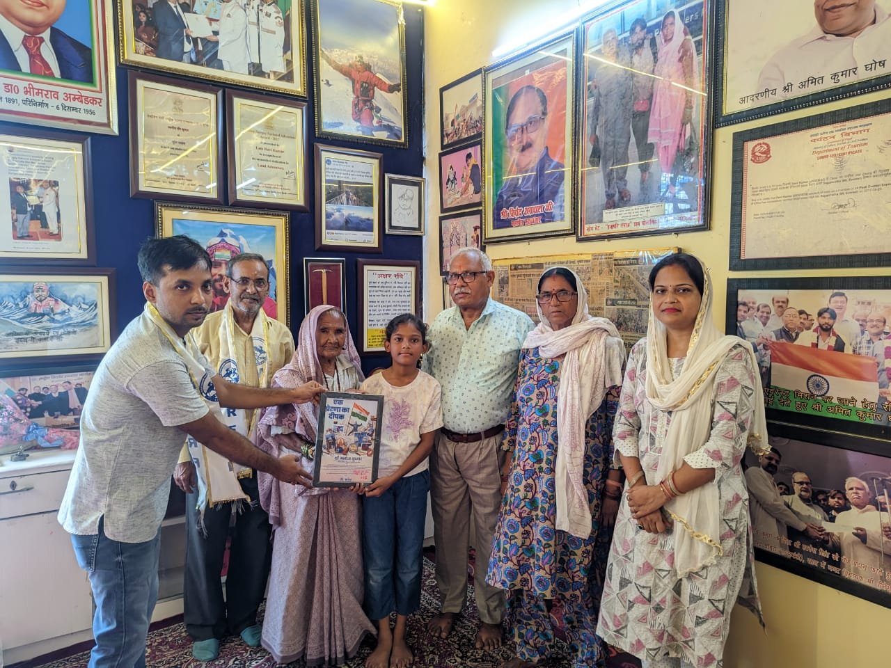 मुरादाबाद के पर्वतारोही परिवार को ‘एक प्रेरणा का दीपक’ सम्मान