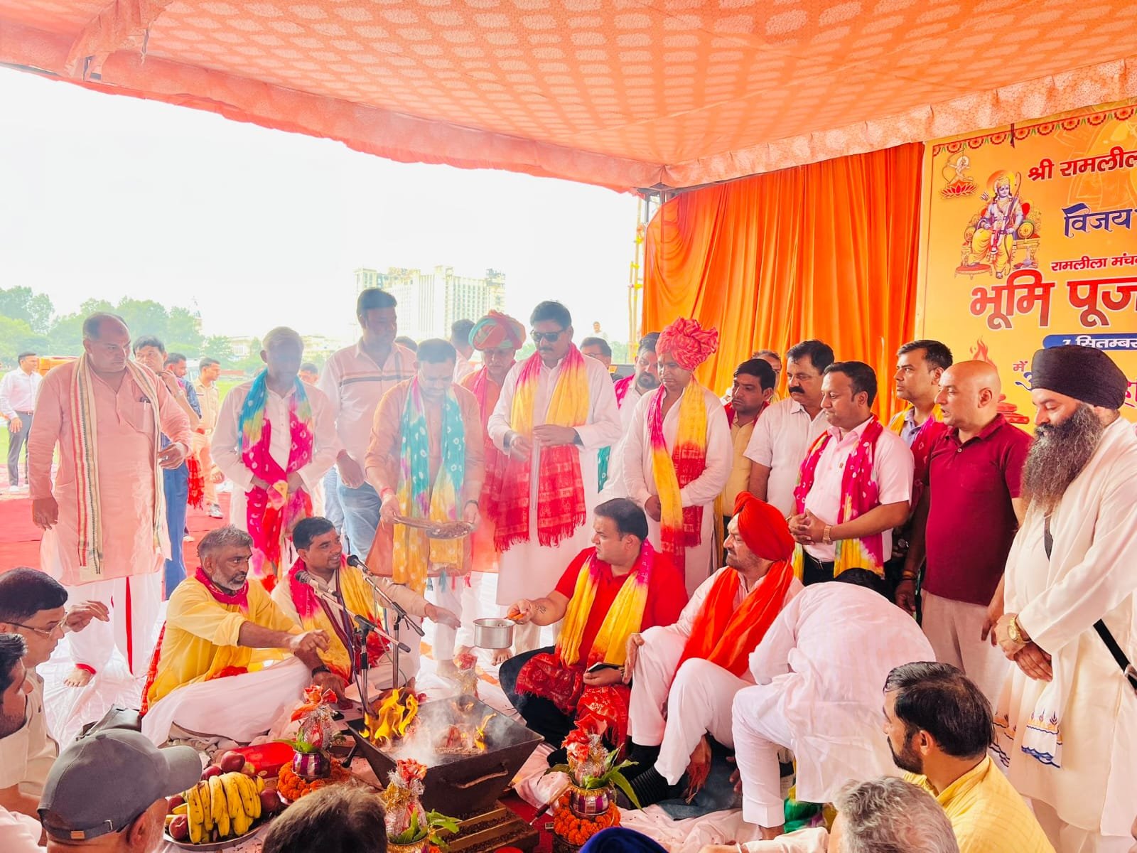 विधायक धीरेन्द्र सिंह ने किया भूमि पूजन