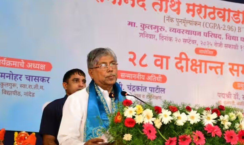 महाराष्ट्र मंत्री चंद्रकांत पाटिल