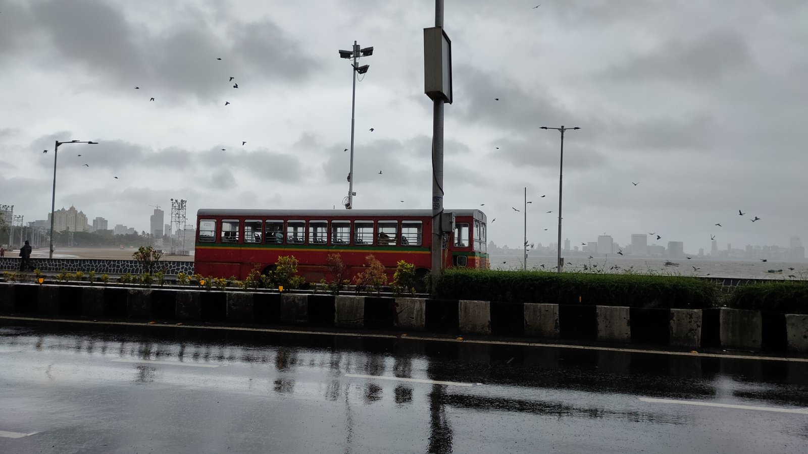 Pre-Monsoon Showers Bring Relief from Heat in Mumbai; IMD Predicts More Rain