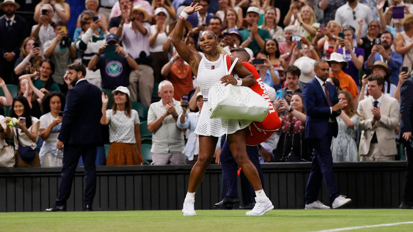 Serena Williams withdraws from doubles match with sister Venus at Wimbledon due to injury