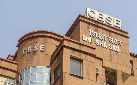 सीबीएसई मूल्यांकन में गड़बड़ी का मामला: दिल्ली हाईकोर्ट ने केंद्र सरकार और CBSE को जारी किया नोटिस