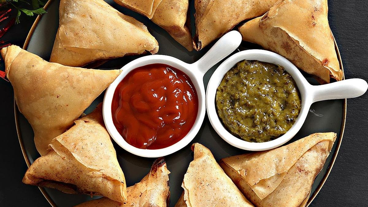 Karnataka issues ‘nutrition advisory’ for official events, bans fried snacks, milk tea, coffee