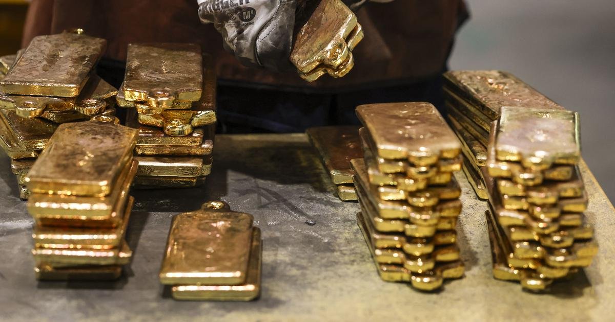 Gold, silver prices jump after Centre hikes import tariffs