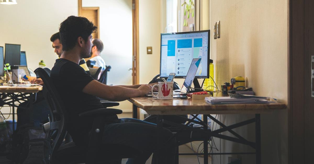 How sitting for long periods affects the body – and how to combat that in the office