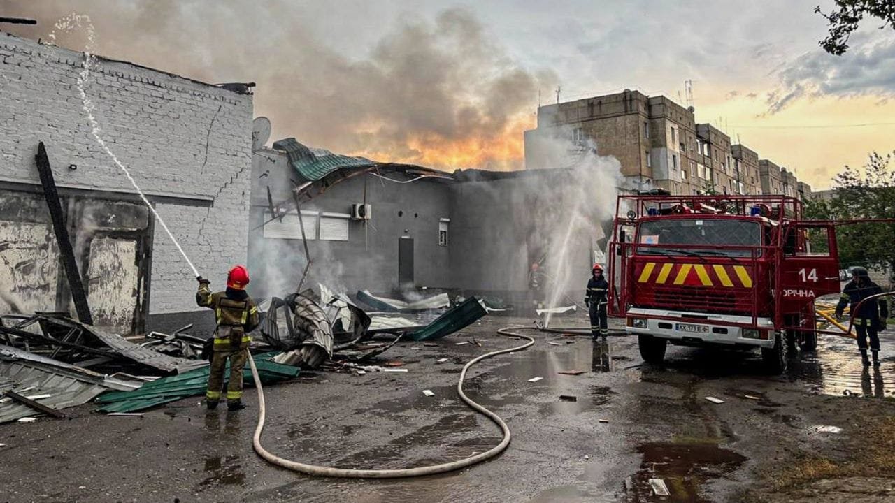 Russia pounds Kyiv with missiles and drones, shaking city center and injuring 10