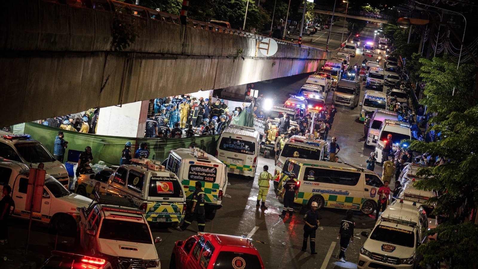 Bangkok pub fire leaves 27 dead; probe examines blocked exits and ceiling