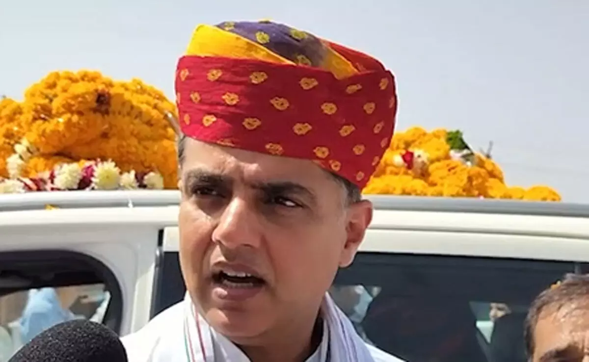 मध्य-पूर्व संकट के बीच बढ़ीं ईंधन की कीमतें, विपक्ष ने केंद्र सरकार का किया घेराव