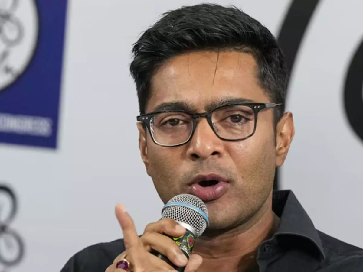 अभिषेक बनर्जी पर एफआईआर को टीएमसी ने बताया राजनीतिक बदला, भाजपा बोली- हेट स्पीच और भड़काऊ भाषा