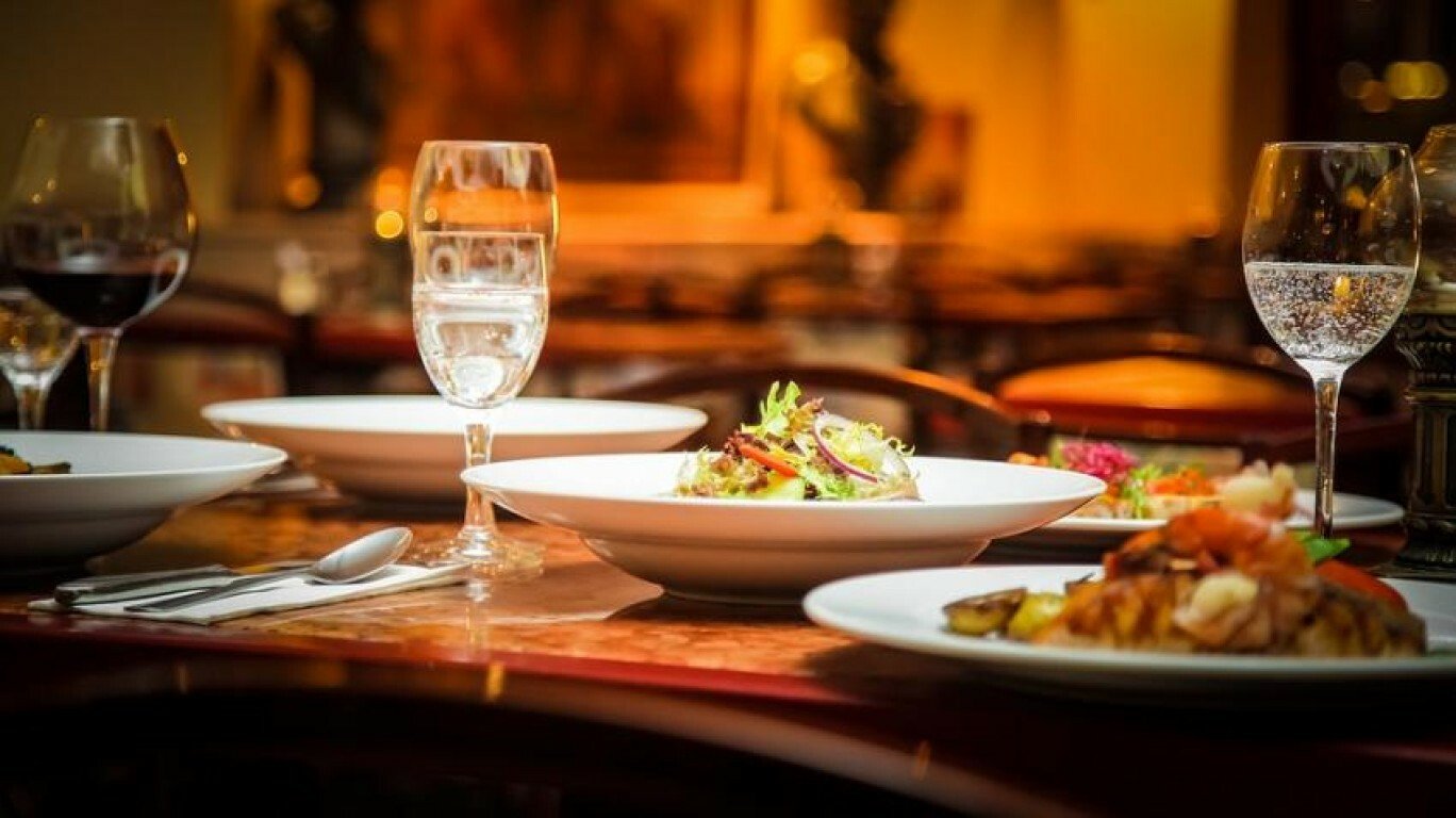 Bombay HC Slams Maharashtra FDA for Failing to Revoke Restaurant Licence Suspension