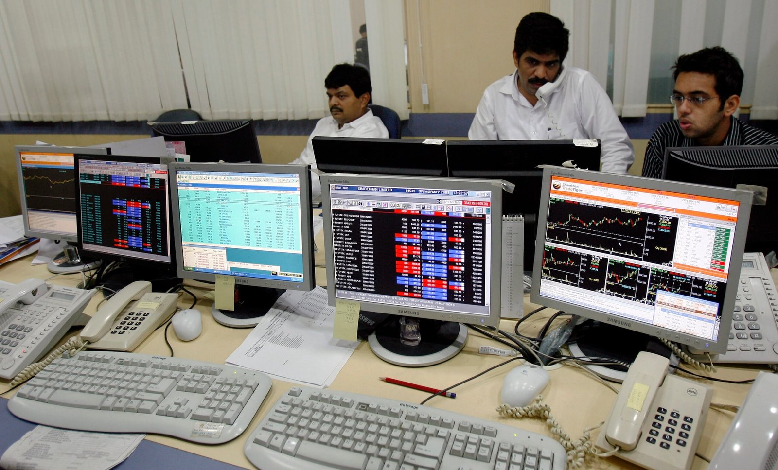 Pharma, healthcare stocks drag markets amid volatility; Nifty and Sensex close week in green
