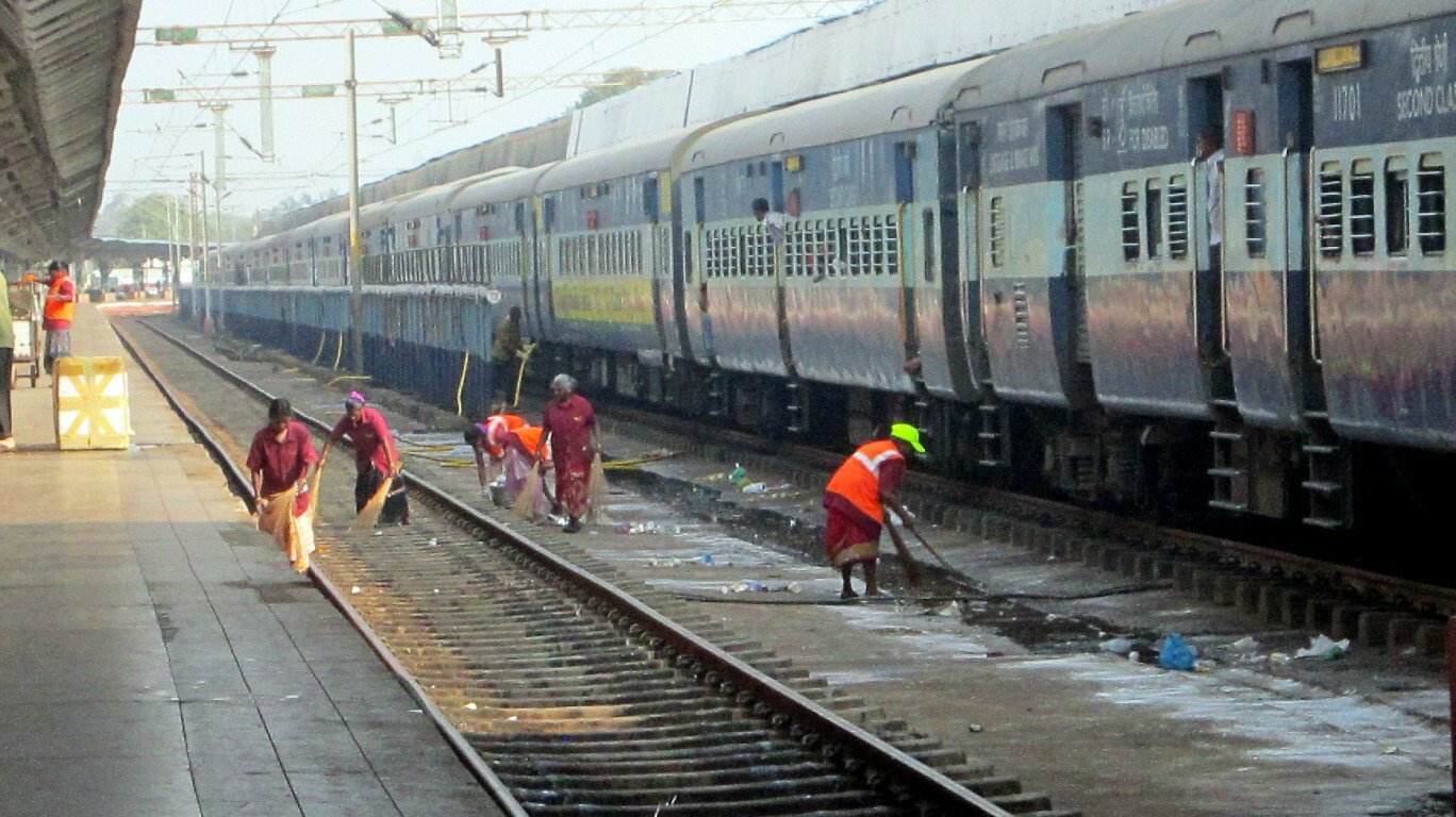 CR to carry out 56-Hour Mega Block at LTT; Several Express Trains to Be Short-Terminated, Rescheduled