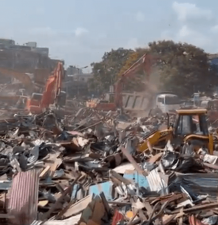 Bandra Demolition Row: 16 Arrested After Clashes Erupt During Operation; Fadnavis Defends Drive After Violence Leaves 7 Policemen Injured