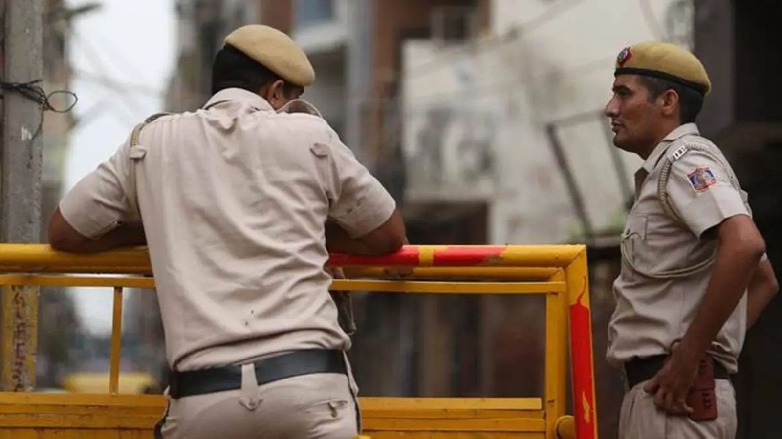 Man kills wife by hitting her with battery, dies by suicide in Outer Delhi