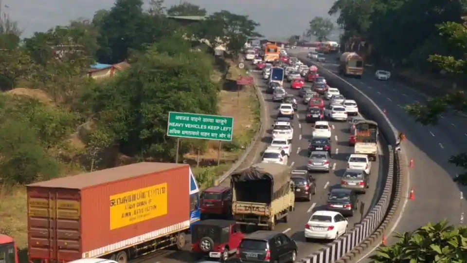Mumbai–Pune Missing Link Expressway Enters Guinness Records as World’s Widest