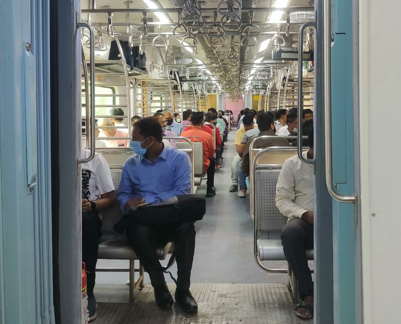 Mumbai Local News: Harbour Line AC Trains See 65% Surge In Passenger Traffic And Revenue In 15 Days
