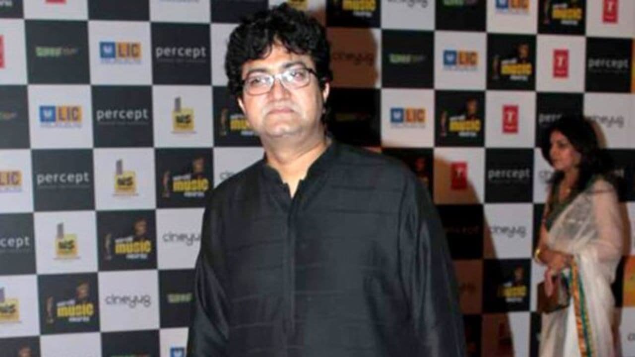 Prasoon Joshi takes over as Chairman of Prasar Bharati