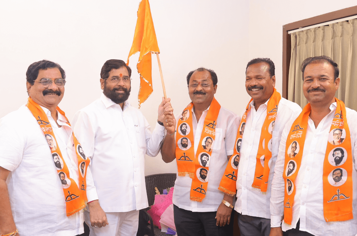 Sanjay Raut Claims Shinde Camp MLAs Will Be Disqualified After Supreme Court Hearing