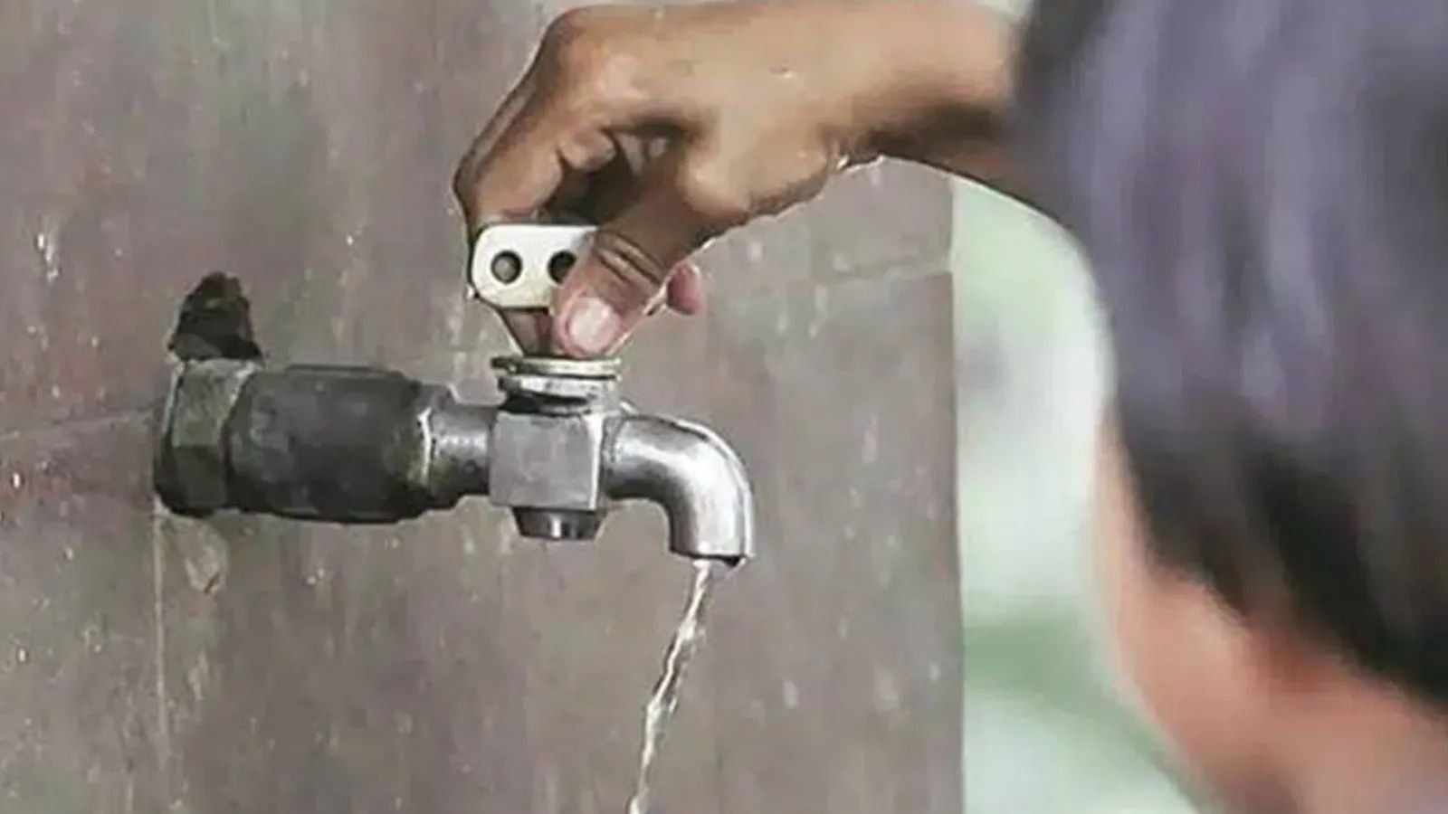 ‘Taps either dry or we get dirty flow’: Delhi localities marred by water shortage