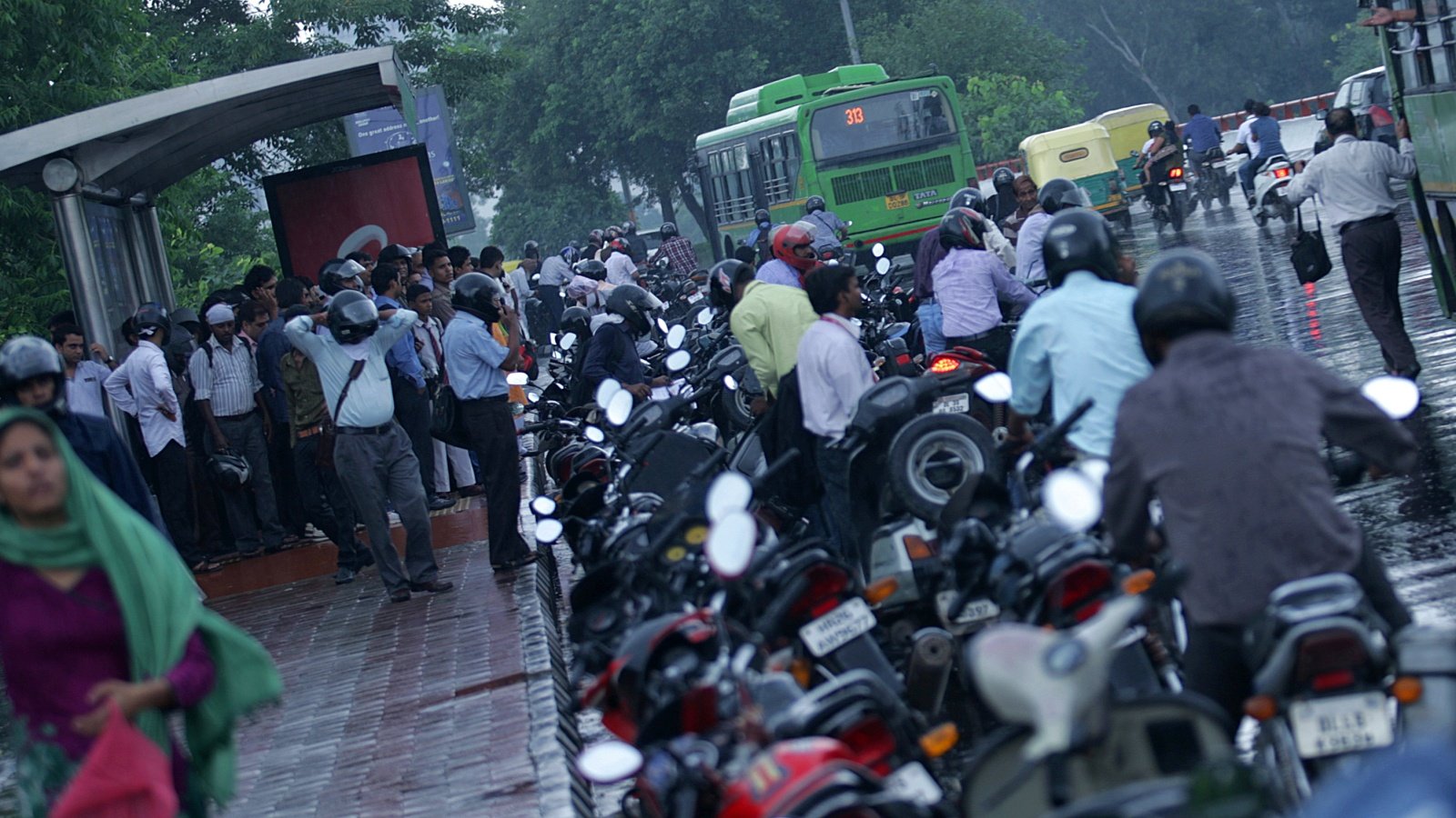 No new petrol bikes in Delhi from April 2028? What Delhi govt decided on EV Policy