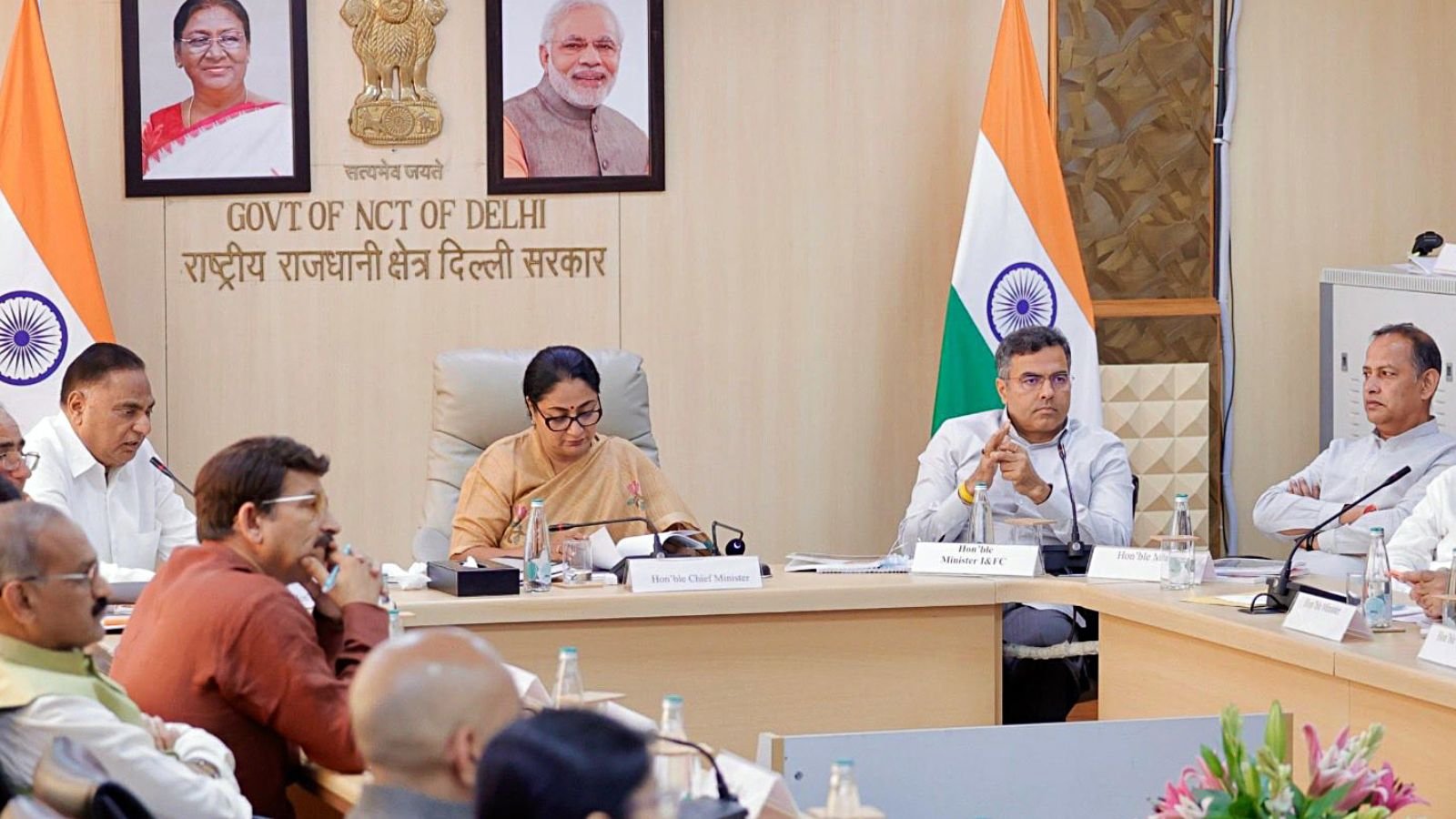 Shikanji, ORS in ‘cooling centres’: Delhi Government reaches out to parents of NEET re-test