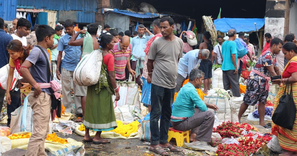 In images: Day after Kolkata flower market demolitions, vendors return to work and hope for the best