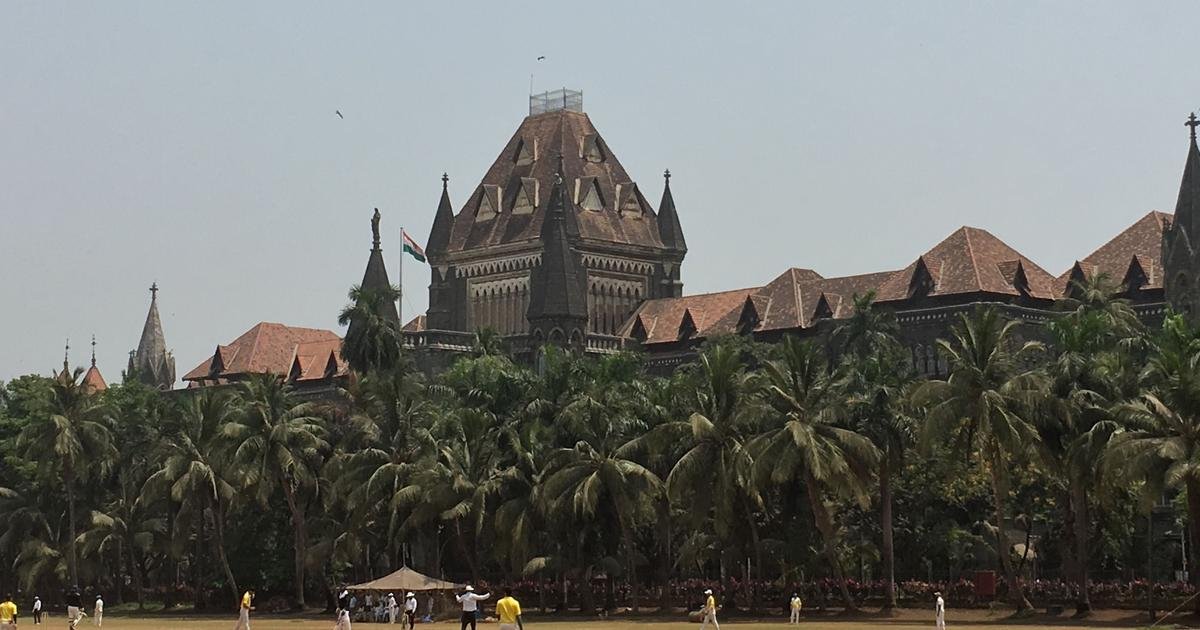 Bombay HC quashes FIRs against ex-DGP for alleged bid to frame Fadnavis, Shinde in extortion case