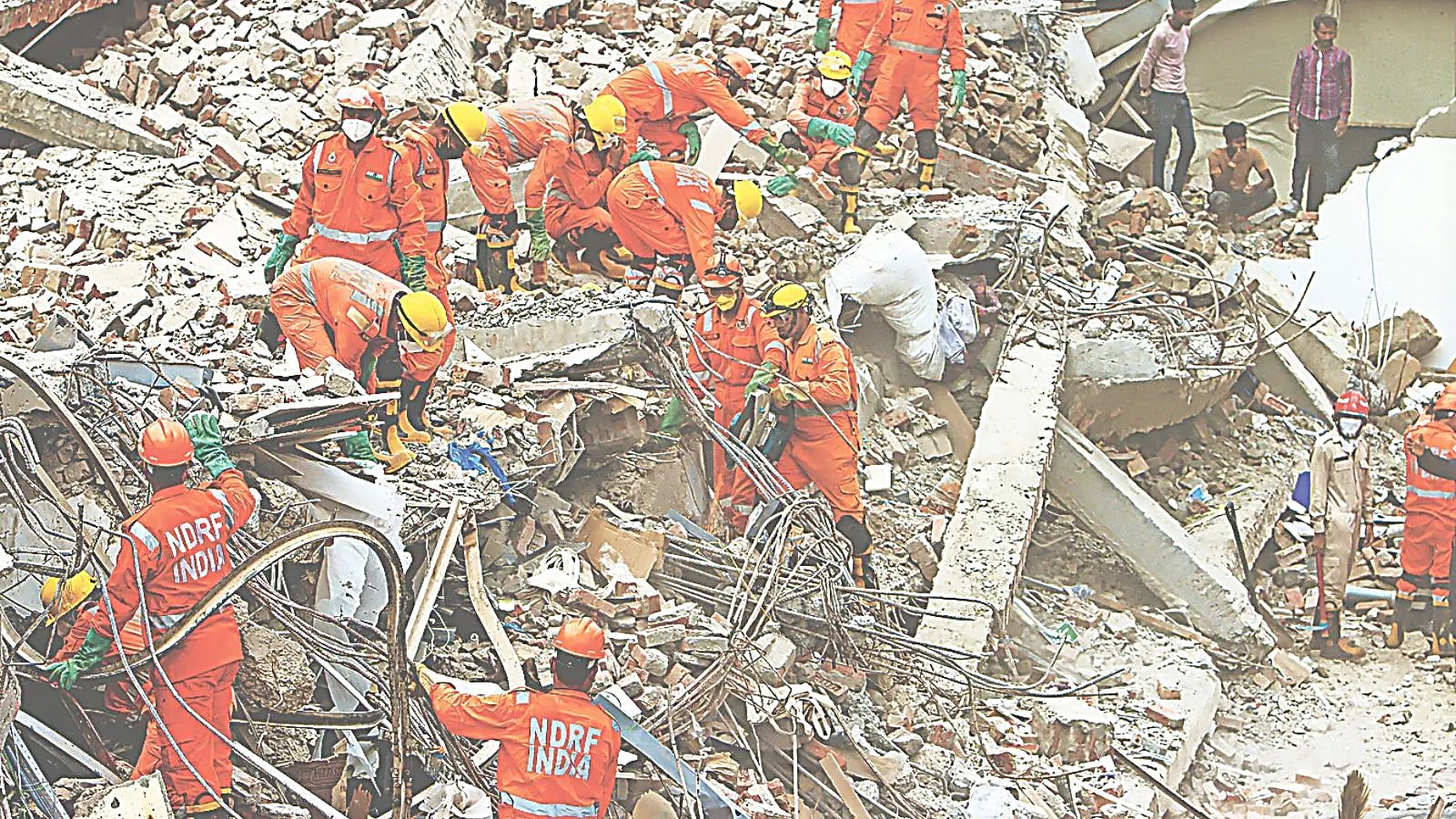 Saket building collapse: Delhi Police seeks help from IIT-Delhi to determine cause
