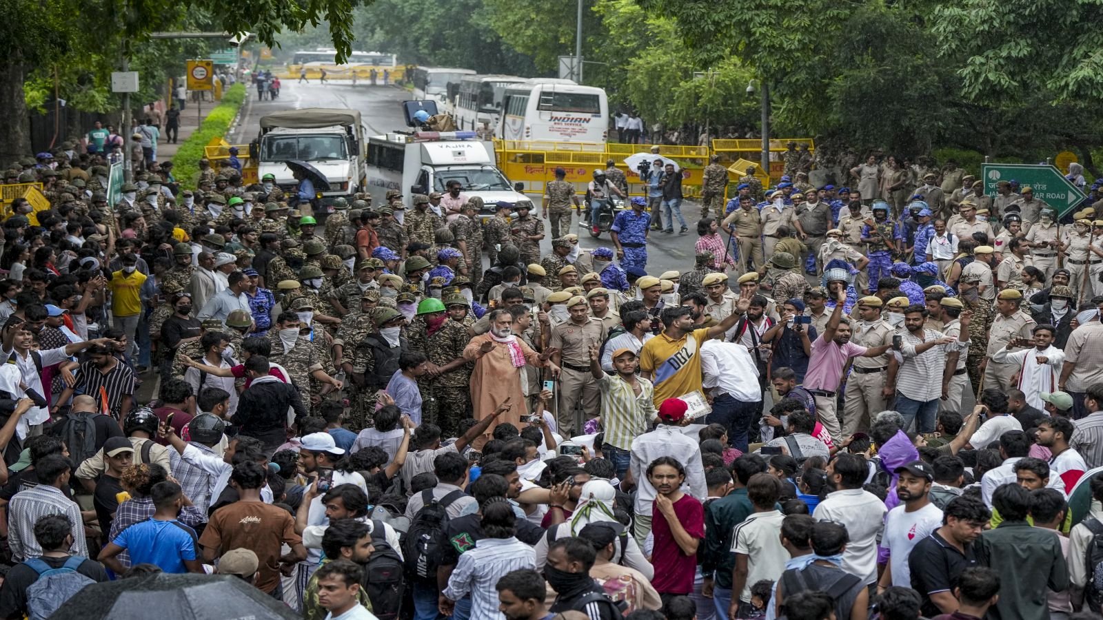 CJP Protest Jantar Mantar Live Updates: 'I want to live,' says Sonam Wangchuk as he issues fresh charter of demands