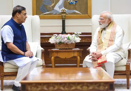 असम के सीएम सरमा ने पीएम मोदी से की मुलाकात, विकास एजेंडे के बारे में दी जानकारी