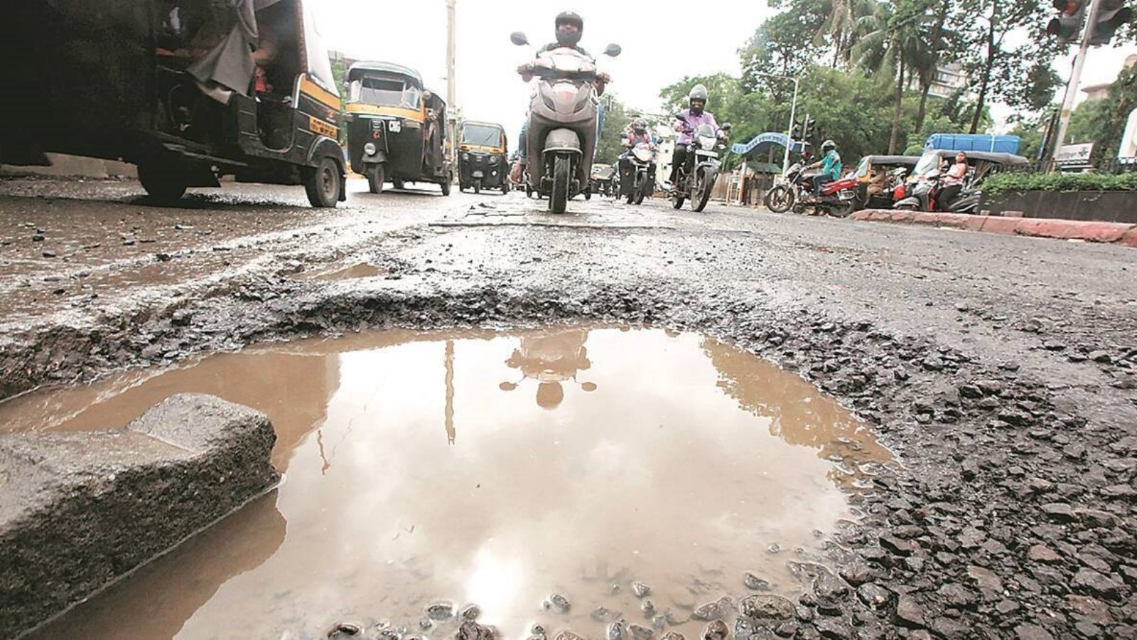 Delhi gears up for monsoon: Over 2,800 potholes repaired in a day