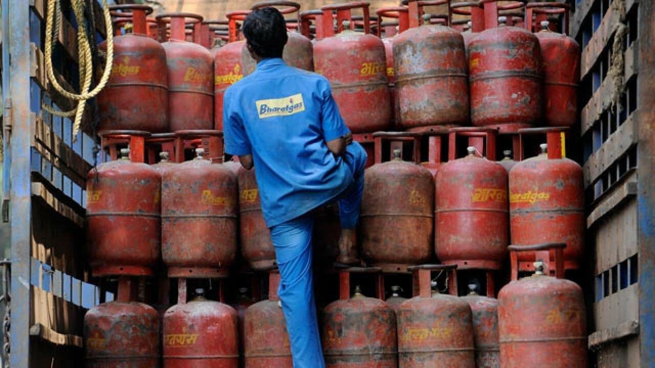 Commercial LPG Prices Raised Sharply; Domestic Consumers Spared from Hike on May 1