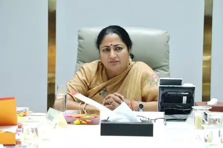 दिल्ली की मुख्यमंत्री रेखा गुप्ता ने वोकेशनल टीचर्स के वेतन में वृद्धि की घोषणा की