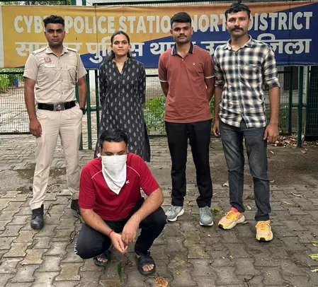 दिल्ली: साइबर पुलिस को बड़ी सफलता, मॉर्फ्ड तस्वीरें बनाकर युवतियों को ब्लैकमेल करने वाला आरोपी गिरफ्तार