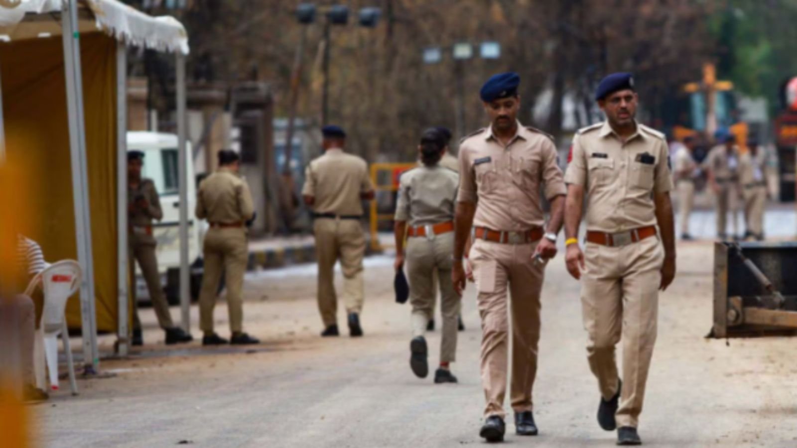 Stone pelting during Hanuman Chalisa recital in Southwest Delhi