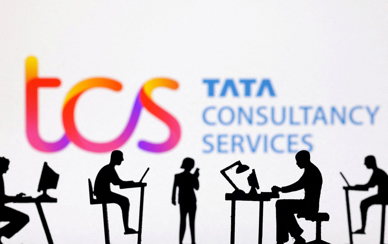 TCS offers higher variable payouts of 60-80% for mid and senior employees in Q4