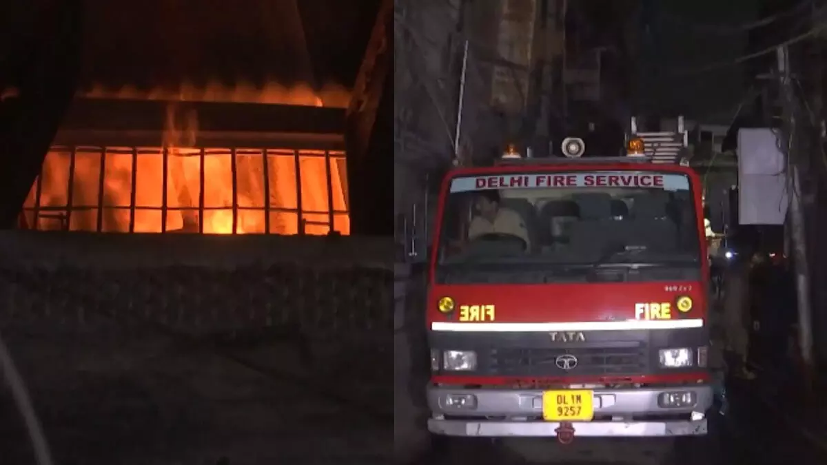 पुरानी दिल्ली के चावड़ी बाजार में कार्ड के गोदाम में भीषण आग, इलाके में मचा हड़कंप