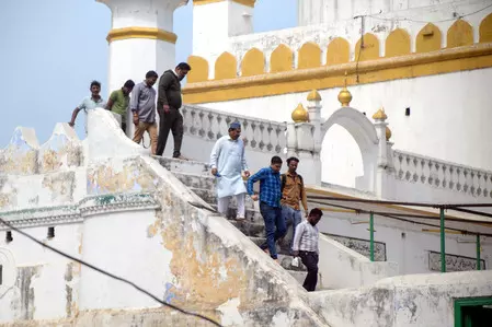 इलाहाबाद हाईकोर्ट ने संभल में सार्वजनिक जमीन पर नमाज की अनुमति से किया इनकार