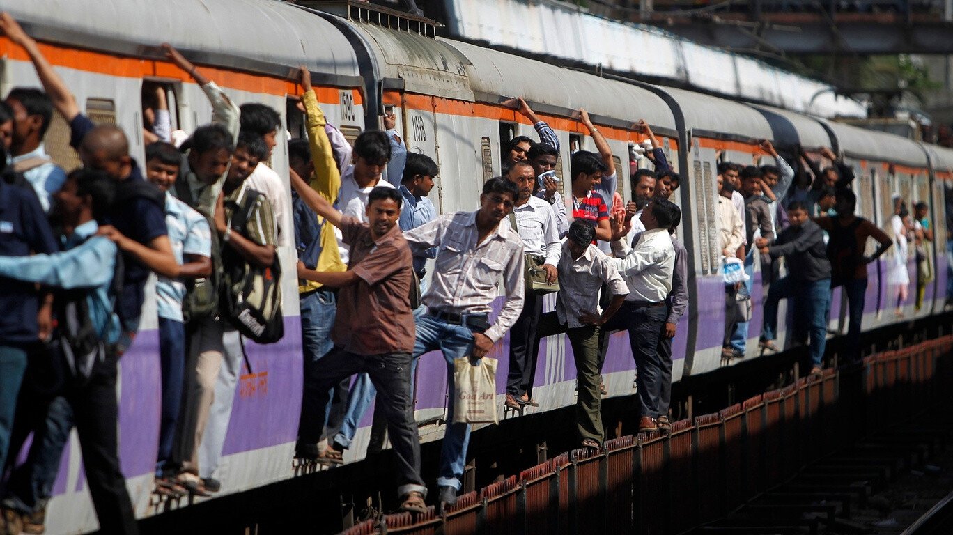 CR Cancels Express Trains From July 10 to 17 After Landslide Disrupts Karjat–Lonavala Ghat Section